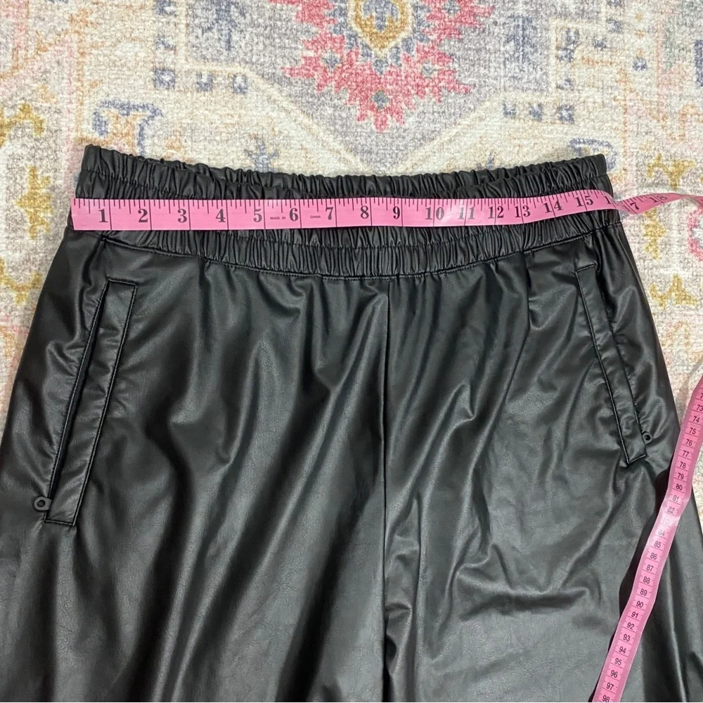 Aerie Offline Large Black‎ Wide Leg Pull on Vegan Leather Pants Elastic Waist - Picture 8 of 10